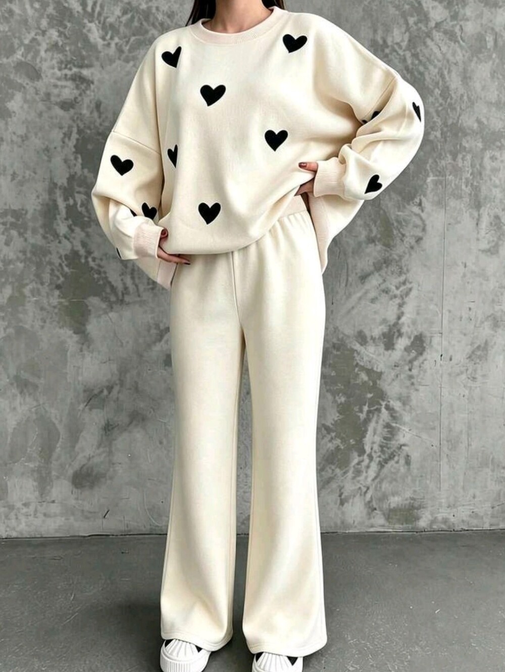 New Heart-Shaped Women's Autumn/Winter Loose Slouchy Round Neck Long Sle